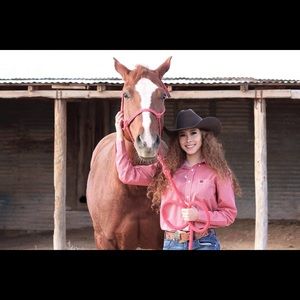 Meet your Posher, Laura